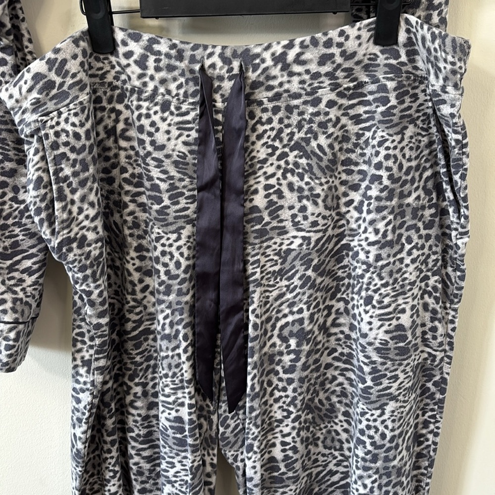 SOMA Embraceable Long Sleeve Pajama Set Spotted Mini Gray Ink Size XL - Picture 10 of 12